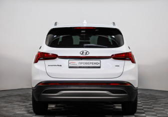Подержанный автомобиль Hyundai Santa Fe 2023 года (6 фото)