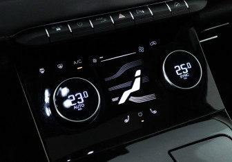 Подержанный автомобиль Exeed LX 2023 года (19 фото)