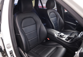 Подержанный автомобиль Mercedes-Benz GLC Coupe 2016 года (22 фото)