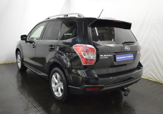 Подержанный автомобиль Subaru Forester Suv 2014 года (7 фото)