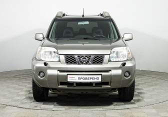 Подержанный автомобиль Nissan X-Trail 2006 года (2 фото)