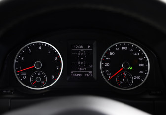 Подержанный автомобиль Volkswagen Tiguan 2016 года (12 фото)