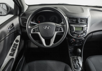 Подержанный автомобиль Hyundai Solaris Sedan 2014 года (11 фото)