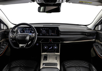 Подержанный автомобиль Exeed TXL 2022 года (11 фото)