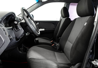 Подержанный автомобиль Kia Sportage 2008 года (16 фото)