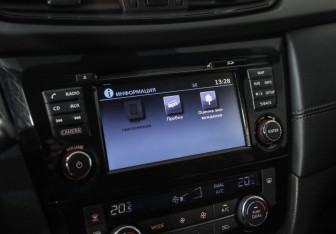 Подержанный автомобиль Nissan X-Trail 2019 года (16 фото)