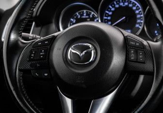 Подержанный автомобиль Mazda CX-5 2017 года (11 фото)