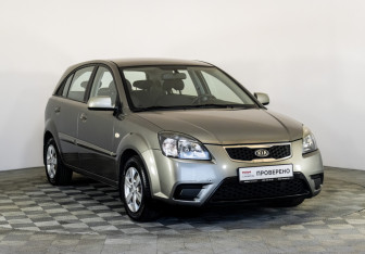 Подержанный автомобиль Kia Rio Hatchback 2010 года (3 фото)