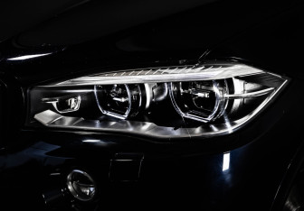 Подержанный автомобиль BMW X5 2017 года (9 фото)