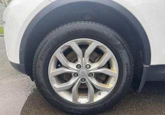 Подержанный автомобиль Land Rover Discovery 2019 года (7 фото)