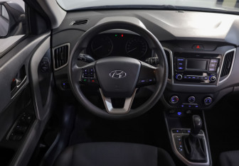 Подержанный автомобиль Hyundai Creta 2019 года (7 фото)