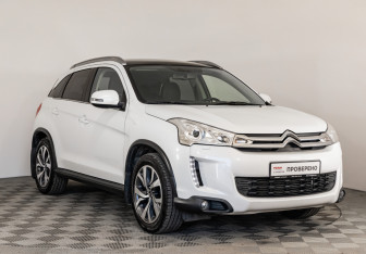 Подержанный автомобиль Citroen C4 Aircross 2014 года (3 фото)