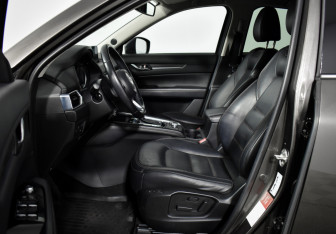 Подержанный автомобиль Mazda CX-5 2019 года (10 фото)