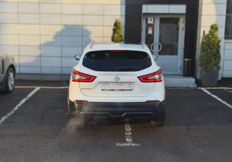 Подержанный автомобиль Nissan Qashqai 2019 года (5 фото)