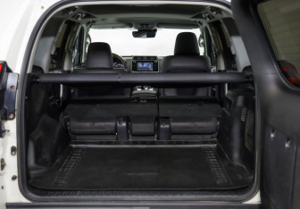 Подержанный автомобиль Toyota Land Cruiser Prado 2017 года (34 фото)