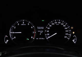 Подержанный автомобиль Lexus GS 2014 года (12 фото)