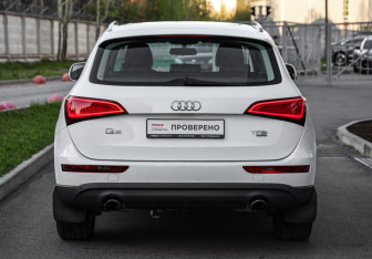 Подержанный автомобиль Audi Q5 2013 года (7 фото)