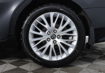 Подержанный автомобиль Toyota Camry Sedan 2018 года (34 фото)