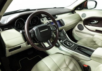 Подержанный автомобиль Land Rover Range Rover Evoque 2013 года (11 фото)