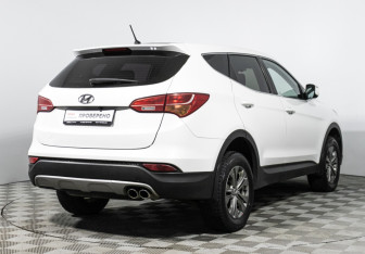 Подержанный автомобиль Hyundai Santa Fe 2014 года (5 фото)