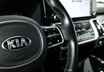 Подержанный автомобиль Kia Sorento 2021 года (24 фото)