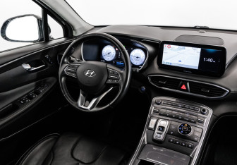 Подержанный автомобиль Hyundai Santa Fe 2021 года (17 фото)