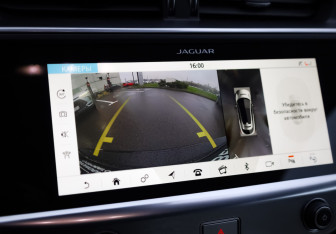 Подержанный автомобиль Jaguar I-Pace 2019 года (18 фото)