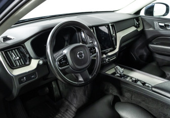 Подержанный автомобиль Volvo XC60 2021 года (11 фото)