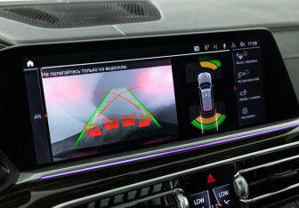 Подержанный автомобиль BMW X7 2020 года (22 фото)