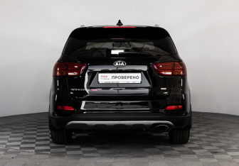 Подержанный автомобиль Kia Sorento 2019 года (6 фото)