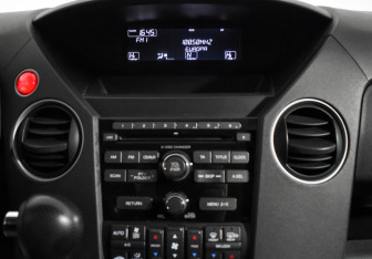 Подержанный автомобиль Honda Pilot 2012 года (17 фото)