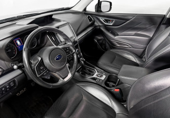 Подержанный автомобиль Subaru Forester Suv 2019 года (9 фото)