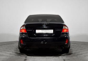 Подержанный автомобиль Subaru Legacy Sedan 2007 года (6 фото)