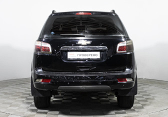 Подержанный автомобиль Chevrolet TrailBlazer 2014 года (6 фото)