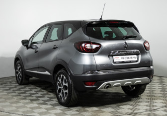 Подержанный автомобиль Renault Kaptur 2016 года (7 фото)