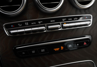 Подержанный автомобиль Mercedes-Benz GLC Coupe 2019 года (19 фото)