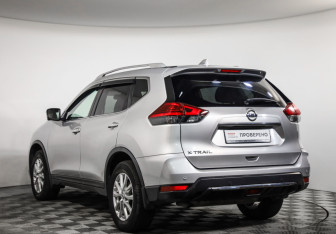 Подержанный автомобиль Nissan X-Trail 2018 года (7 фото)