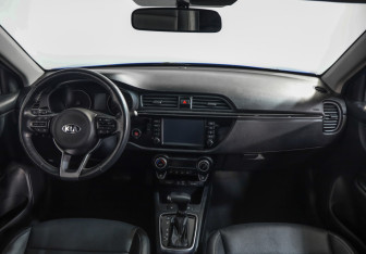 Подержанный автомобиль Kia Rio Hatchback 2019 года (9 фото)