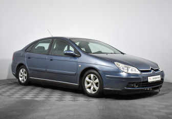 Подержанный автомобиль Citroen C5 Liftback 2006 года (3 фото)