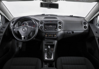 Подержанный автомобиль Volkswagen Tiguan 2015 года (10 фото)