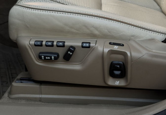 Подержанный автомобиль Volvo XC90 2012 года (25 фото)