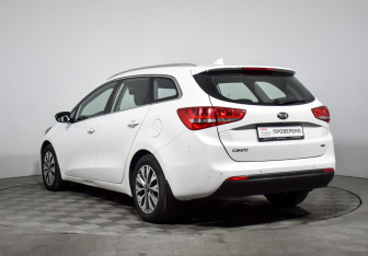 Подержанный автомобиль Kia Ceed Wagon 2017 года (7 фото)