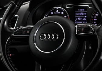 Подержанный автомобиль Audi Q3 2013 года (13 фото)