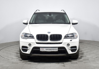 Подержанный автомобиль BMW X5 2012 года (2 фото)