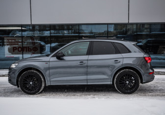 Подержанный автомобиль Audi Q5 2019 года (8 фото)