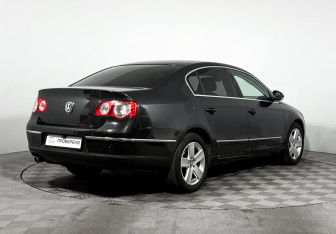 Подержанный автомобиль Volkswagen Passat Sedan 2006 года (5 фото)
