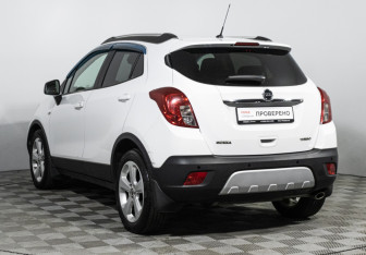 Подержанный автомобиль Opel Mokka 2014 года (7 фото)