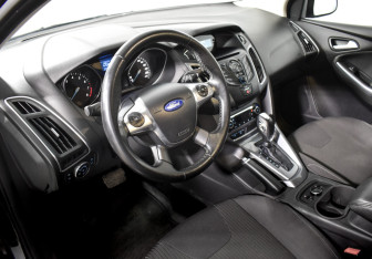 Подержанный автомобиль Ford Focus Wagon 2013 года (9 фото)