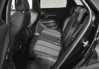 Подержанный автомобиль Peugeot 3008 2019 года (11 фото)