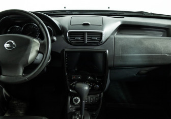 Подержанный автомобиль Nissan Terrano 2016 года (14 фото)